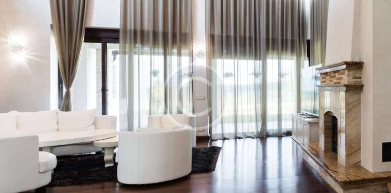 Curtain and Drapery Hardware